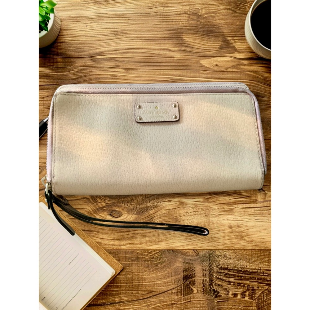 Kate Spade Anita Grove St. Wristlet‎